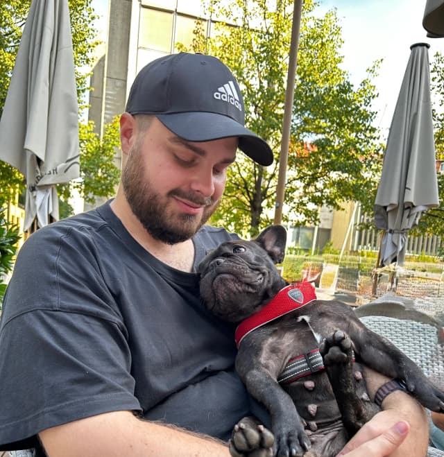 Profile photo of Luka with his dog Moni